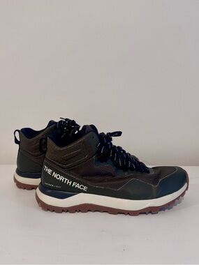 The North Face Women's Dark Green and Navy Trail Sneakers